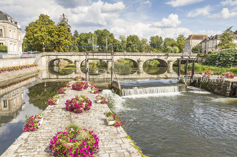 Romorantin-Lanthenay -旧城和Sauldre